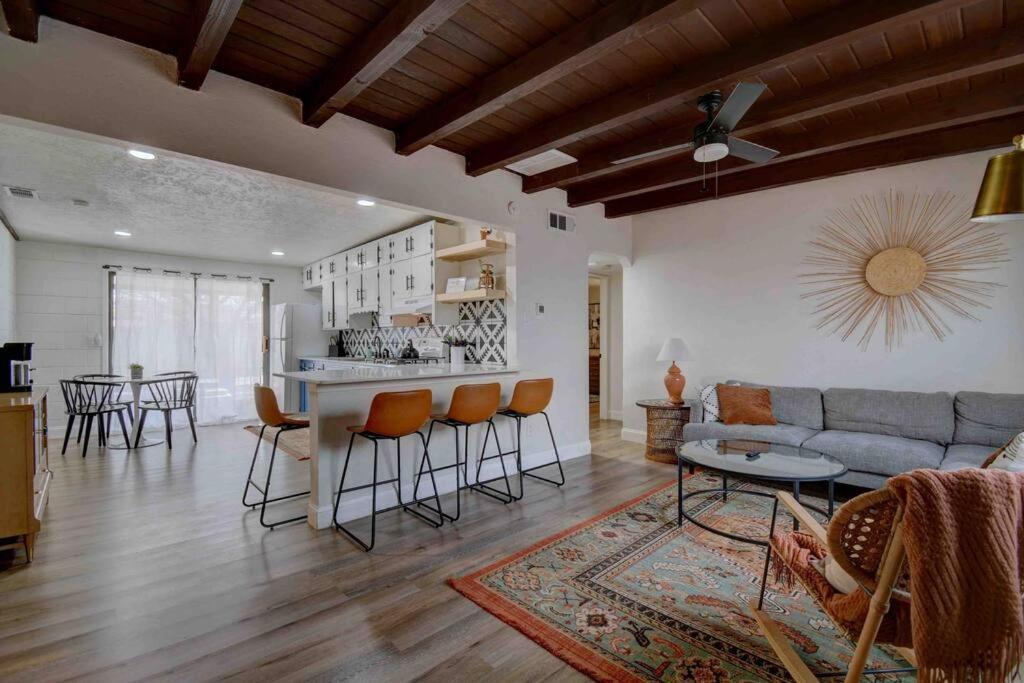 Casa Charleston-3Br-2Bath-Hot Tub-Pet Friendly-No Pet Fees! Vila Albuquerque Exterior foto