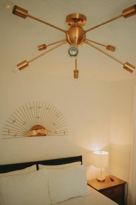 Casa Charleston-3Br-2Bath-Hot Tub-Pet Friendly-No Pet Fees! Vila Albuquerque Exterior foto